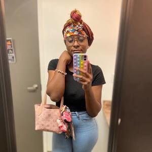 Meet your Posher, Deshae